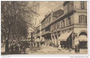 MOSTAGANEM-PLACE DE LA REPUBLIQUE-CPA ANIMEE A VOIR