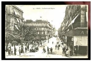ORAN - 75  Le Boulevard Séguin (Beau plan animé avec automobile ancienne)