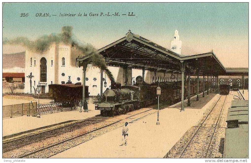 ALGERIE / ORAN / INTERIEUR DE LA GARE