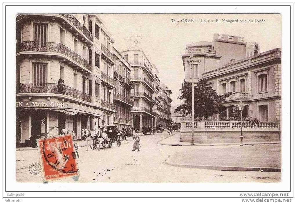 ALGERIE  /  ORAN  /  LA  RUE  EL  MONGARD  VUE  DU  LYCEE  ( calèche devant café Marius GIORGI ) /  JAMAIS  VU  !