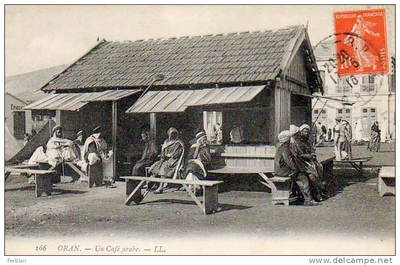 AFRIQUE. ALGERIE. ORAN. Un Café Arabe.