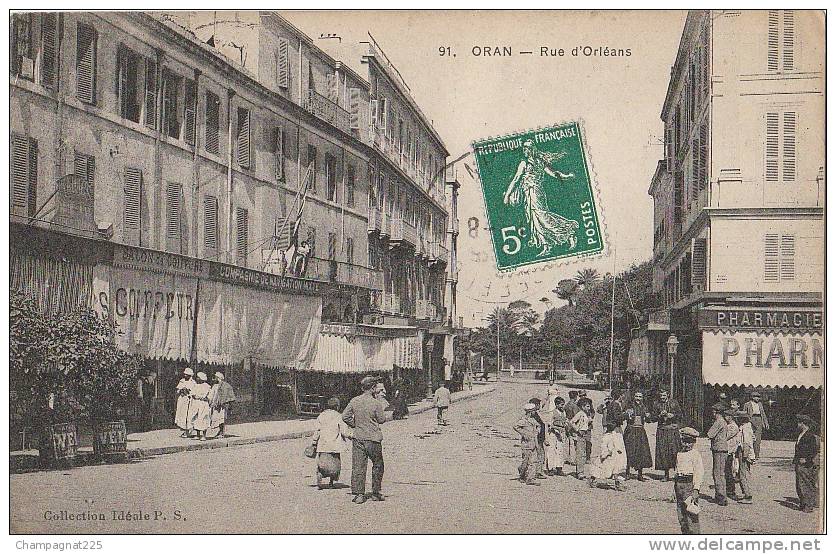 CPA ALGERIE ORAN Rue d' Orléans Pharmacie Coiffeur Animation Zouaves Enfants 1910