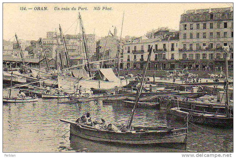 AFRIQUE. ALGERIE. ORAN. Vue sur un coin du Port.
