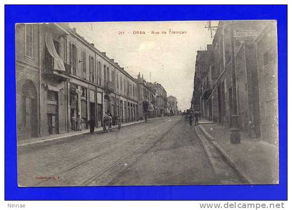 CPA +++ ALGERIE  ORAN rue de tlemcen--- C220