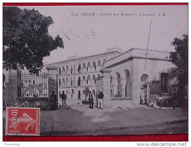 Rare cpa ALGERIE , ORAN , animée ENTREE DES NOUVELLES CASERNES , 1908   voir détails  ** Achat Direct **