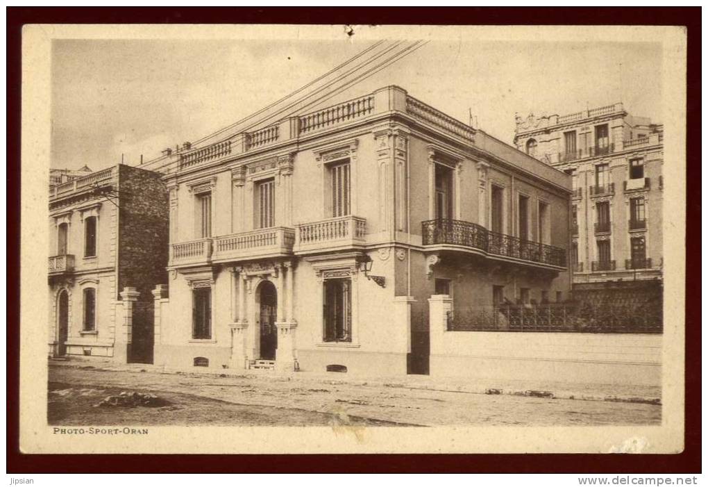 Cpa d' Algérie sans légende .......  Photo Sport Oran    DIV14