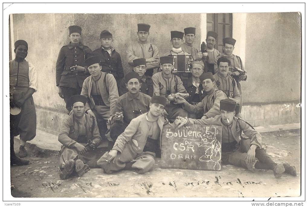 Algérie - ORAN  - Carte Photo de Militaires, intitulée Souvenir du CSR, ORAN  (1925)