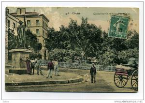 ORAN GENDARMERIE ET STATUE DE LA LOI