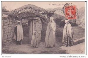 ALGERIE . SETIF. AU VILLAGE NEGRE (cp légerement décollé)