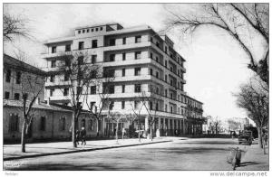 AFRIQUE. ALGERIE. SETIF. Vue sur Les Bâtiments neufs sur La Rue Principale. Carte Dentelée.