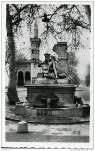 AFRIQUE - ALGERIE - SETIF - MOSQUEE - FONTAINE - FEMME NUE - NU - NUDE - VOIR DETAIL