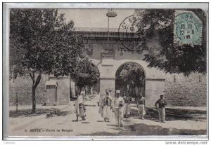 5, SETIF, Porte de Bougie, manque un petit morceau du coin haut droit