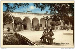 CPA OUDJDA LE CONSULAT   ANIMEE VOIR SCANER