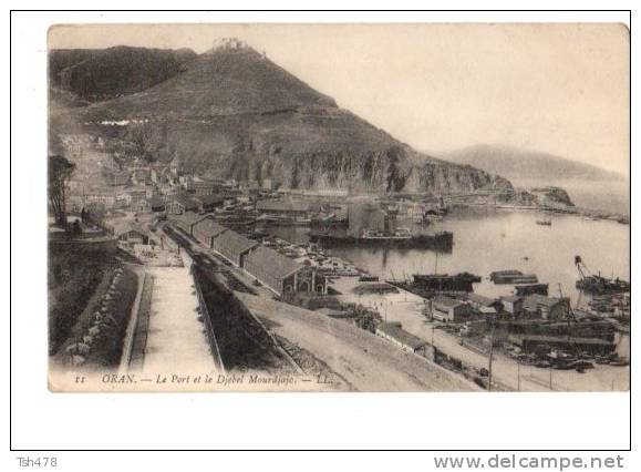 CPA NB Algérie  11. Oran le port et le djebel mourdjajo