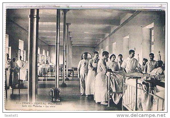 ORAN  HOPITAL  MILITAIRE   SALLE  DES  MALADES  LA  VISITE         TBE       1S526