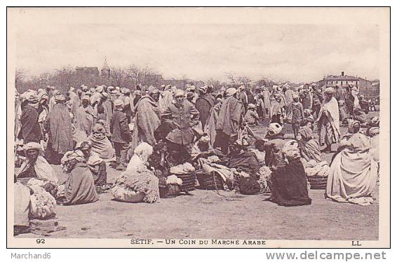 ALGERIE.SETIF. UN COIN DU MARCHE ARABE