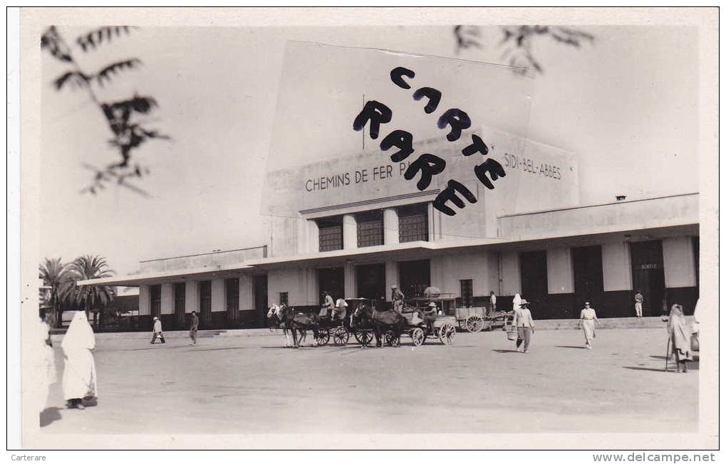 AFRIQUE,AFRICA,ALGERIE,SI DI-BEL-ABBES,prés ORAN,TLEMCEN,MASCARA,NAAM A,LA GARE,chemin de fer,TAXI,rare