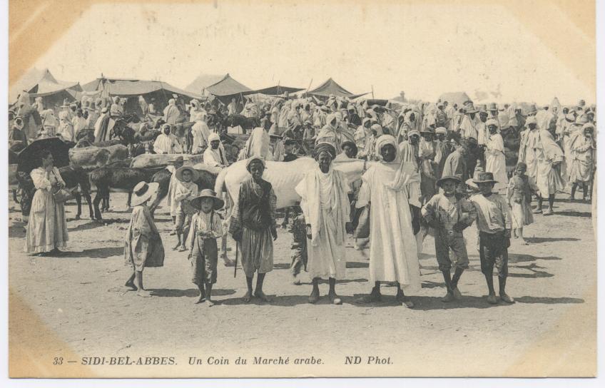 ALGERIE Sidi Bel Abbes Un coin du marché Arabe GROSSE ANIMATION