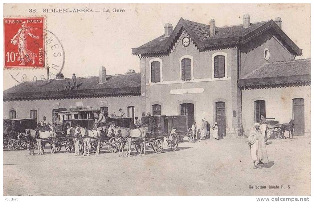 Sidi Bel Abbès.- (Algérie) La Gare   - (belle animation - attelages )