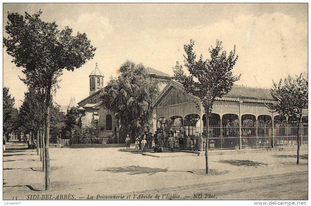 SIDI BEL ABBES (Algérie) place halle poissonnerie animation