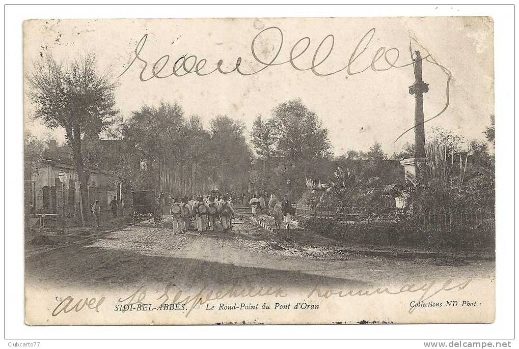 Sidi-Bel-Abbès (Algérie)  Défilé de la fanfare de la troupe au Rond-point du pont d'oran en 1904 (animé).