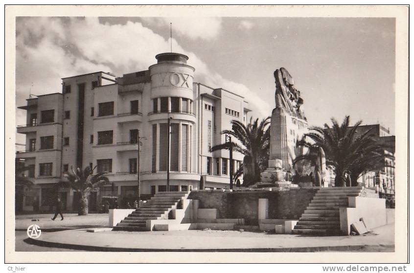 CPA ALGERIE SIDI BEL ABBES LEGION ETRANGERE ( Monument aux morts - CINEMA le VOX )