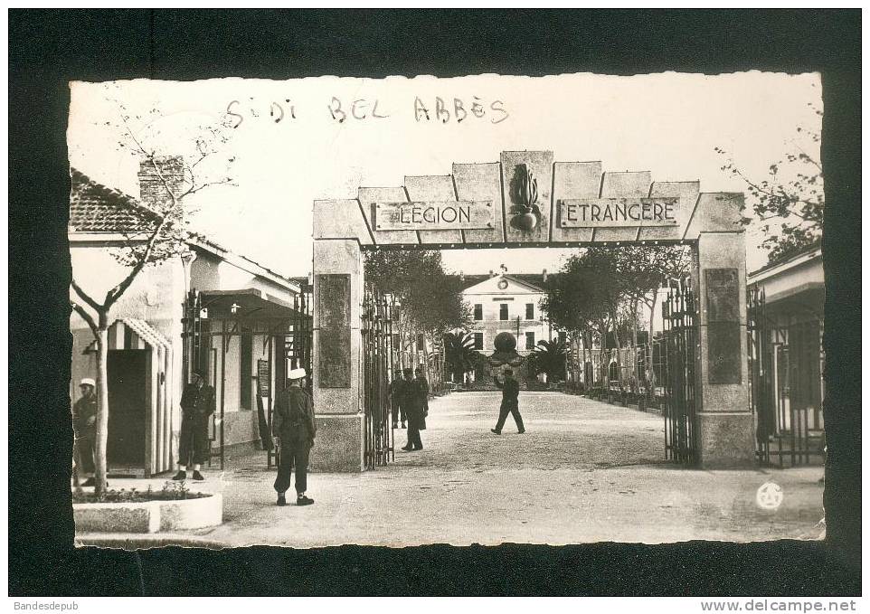 CPSM - Algérie - SIDI BEL ABBES - Caserne de la Légion Etrangère ( militaria A.F.N. Ed. Sirecky 39)