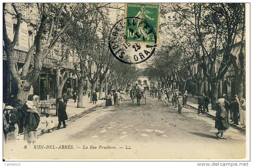 Sidi-Bel-Abbès   La Rue Prudhom  coin bas droit plié voir scan cpa