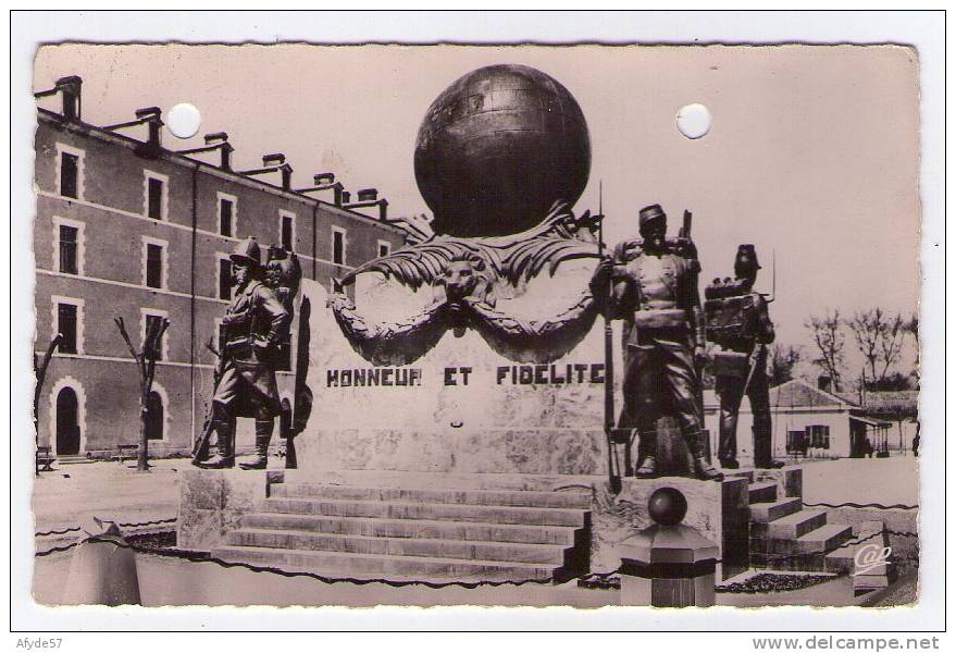 CPA SIDI-BEL-ABBES  (algérie)   Monument aux Morts de la Légion, en 1957.     (3116)