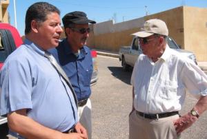 AGHLAL : Mon père avec le Maire Mahmoud BENZIANE et Benaouda BENAMARA