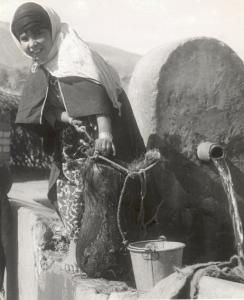 Jeune fille à la Fontaine - Années 1959-60