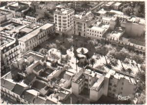 Algérie SIDI BEL ABBES Vue aérienne de la place Carnot - le palais de justice   CPSM GF Ed  Combier 13A