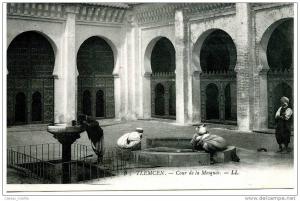 Tlemcen - Cour de la Mosquée