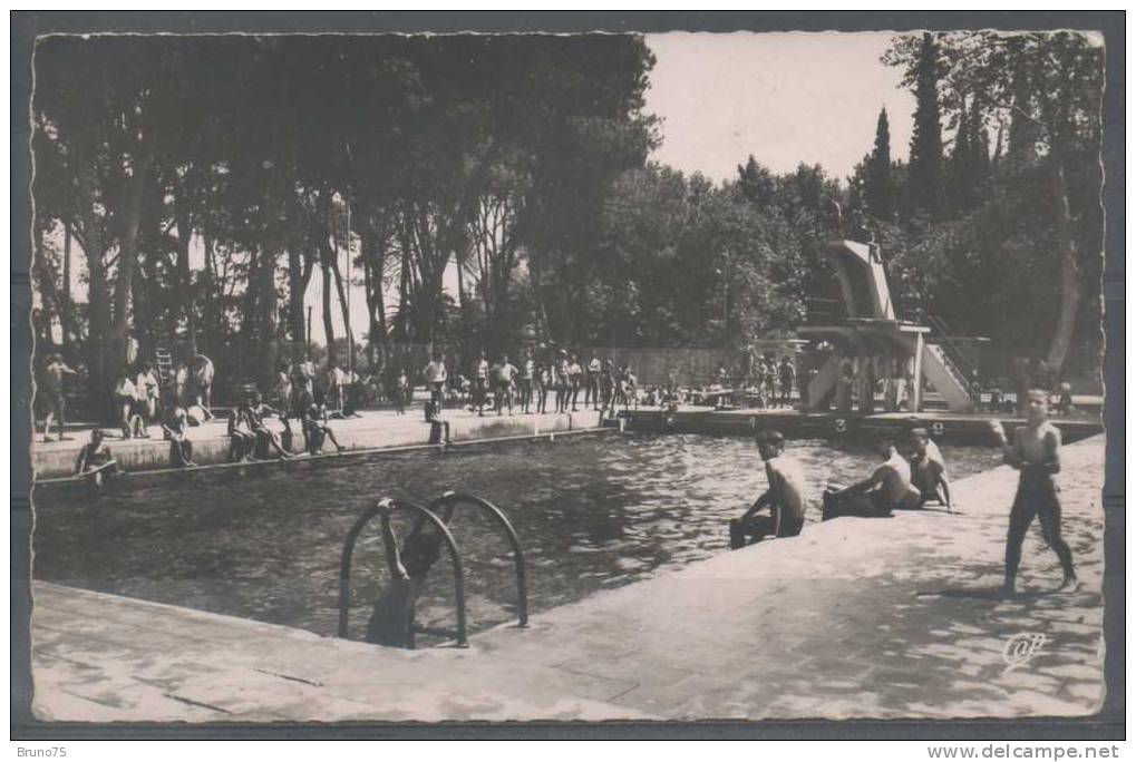 SIDI BEL ABES - La Piscine