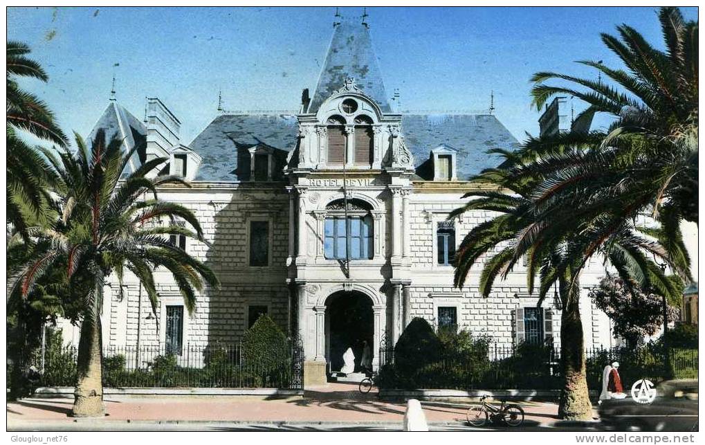 SIDI-BEL-ABBES...L'HOTEL DE VILLE......CPSM  PETIT FORMAT ANIMEE