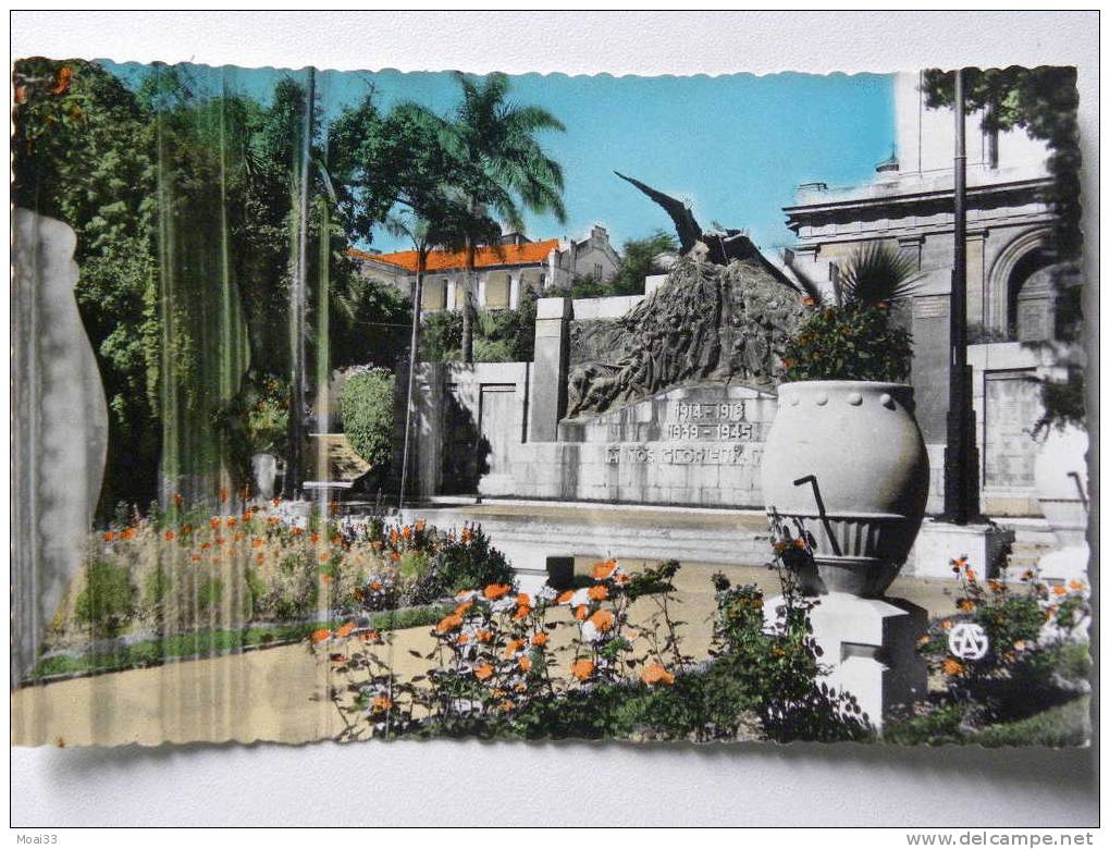 Carte Postale  Ancienne  SKIKDA , PHILIPPEVILLE  Le Monument aux Morts