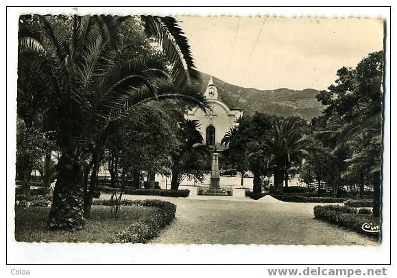 Tizi Ouzou Eglise square et monument aux morts