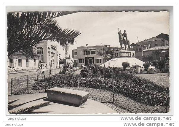 ALGERIE - TLEMCEN / PLACE DU 2è CHASSEURS