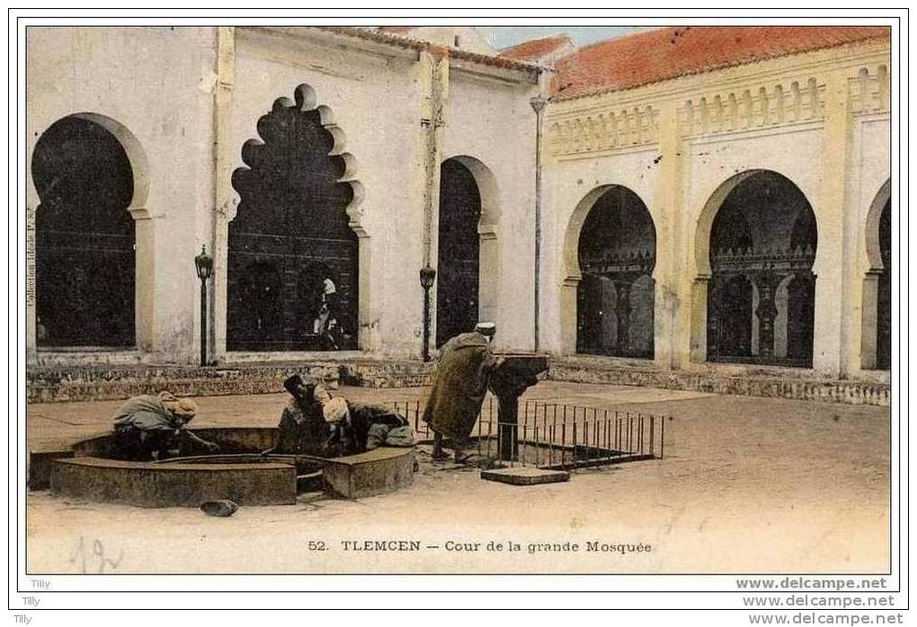 8 TLEMCEN 2 Cartes - Intérieur  Neuve - et Cour de  la Gde Mosquée couleurs fines cachet de 1907) -  parfait  état