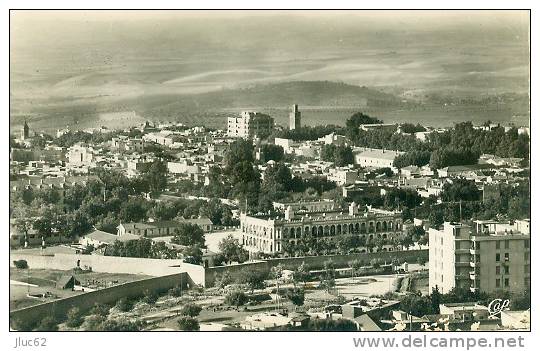 CP.  TLEMCEN.  VUE  GENERALE.  petit  pli  angle  bas  droit