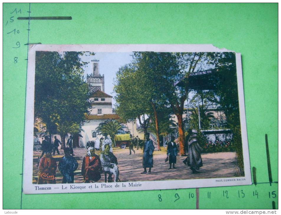 33) tlemcen kiosque et place de la mairie  coins haut coupes