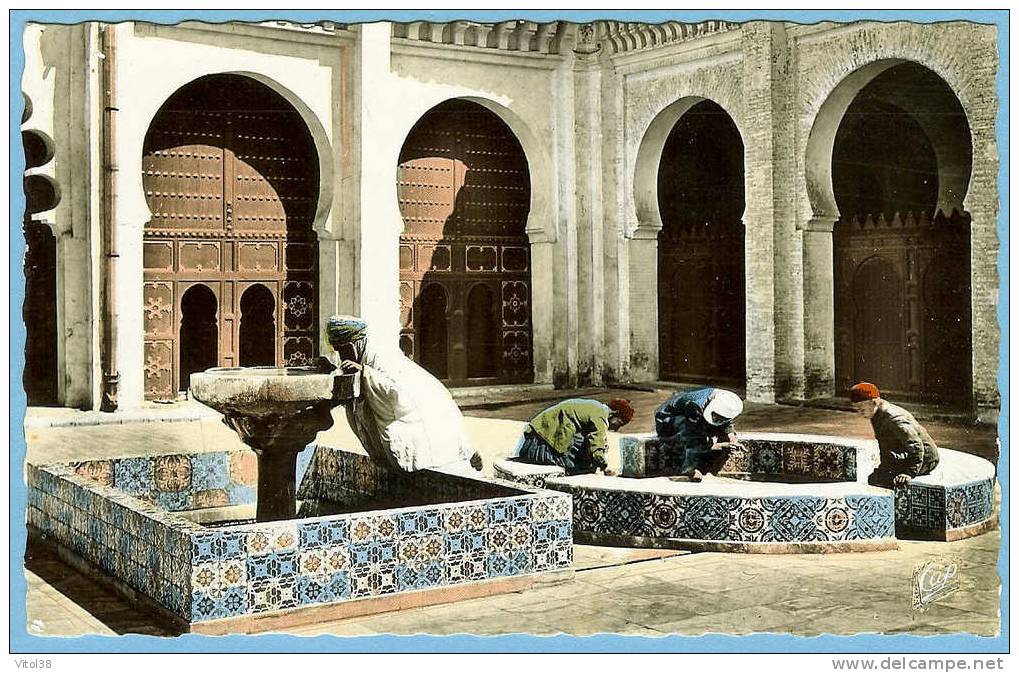 CARTE POSTALE 750 TLEMCEN INTERIEUR DE LA GRANDE MOSQUEE ABLUTIONS . Cie DES ARTS PHOTOMECANIQUES 44 RUE LETTELIER PARIS
