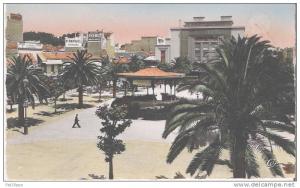 ALGERIE - SIDI BEL ABBES. CPSM dentelée (1957) n° 70. La Place Carnot vers le Théatre. Etat correct