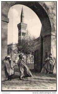 Sétif  porte d´Alger et minaret de la Mosquée - (c1064)