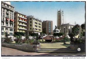 Mostaganem - Le carrefour de l'hotel de ville - (cp916)