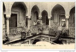 CPA (Réf I063) 78 MOSTAGANEM (AFRIQUE - ALGÉRIE) Intérieur de la Maison du Caïd. - LL (animée)