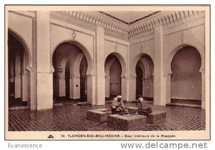 TLEMCEN SIDI BOU MEDINE INTERIEUR DE LA MOSQUEE REF3935