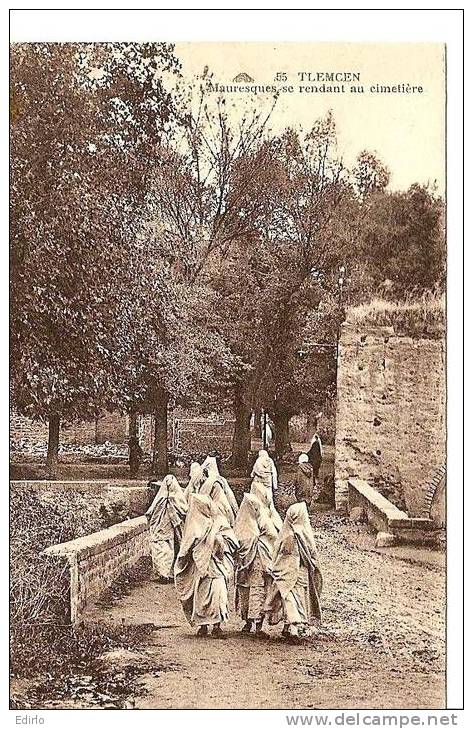 - ALGERIE - TLEMCEN - Mauresques se rendant au cimetière  voyagé 1931 TTB