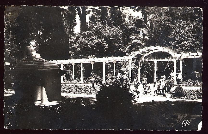 CPSM animée SIDI BEL ABBES Le Jardin Public (le jardin d'enfants)