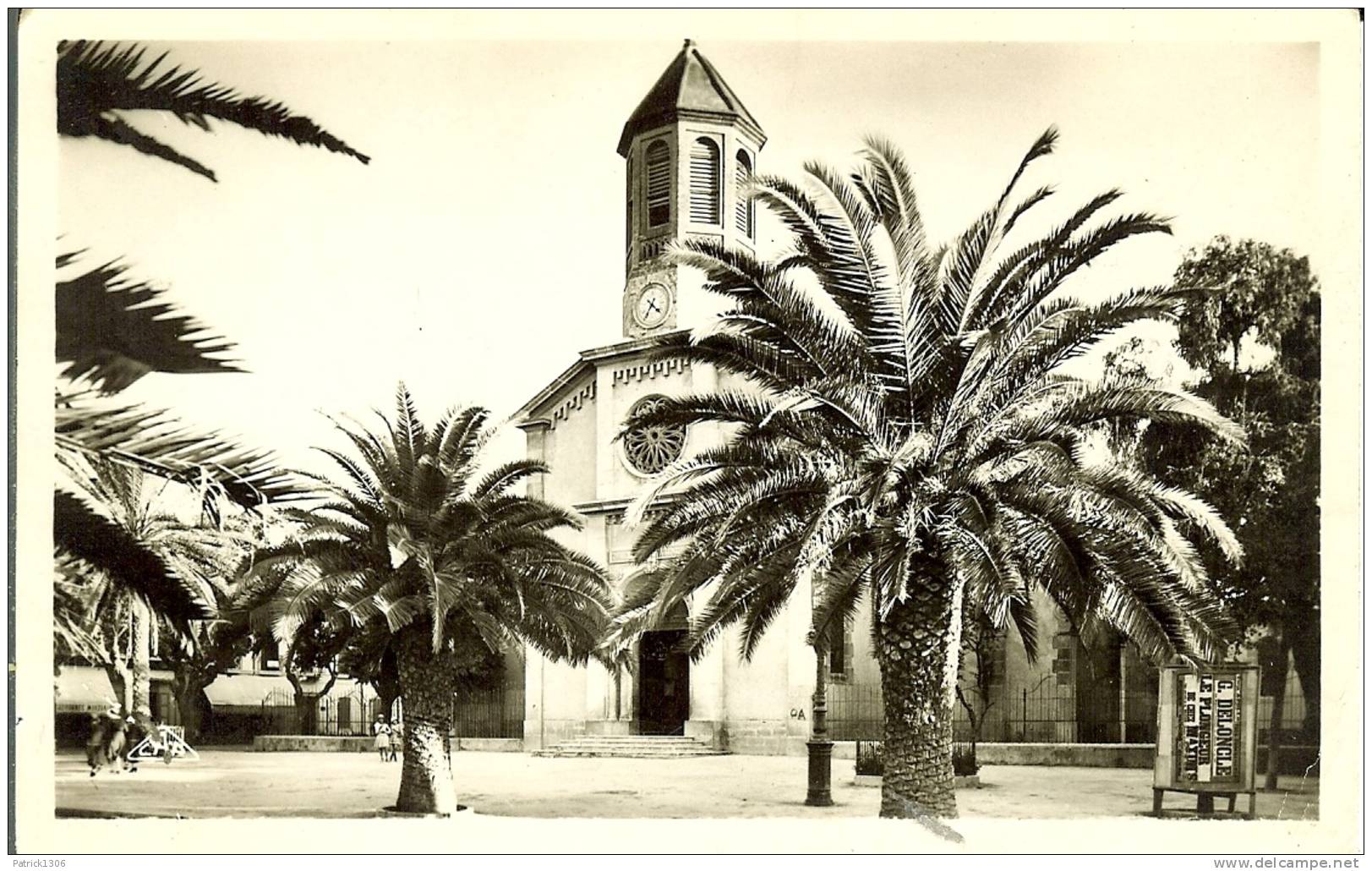 CPA  SIDI-BEL-ABBES, l´église  4299